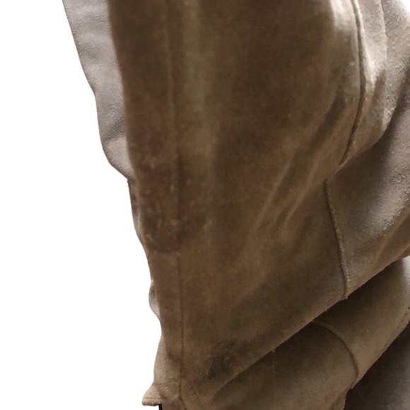 Nice genuine suede boots size 8 side lace closure taupe color 2 inch heel Soft - Picture 9 of 11